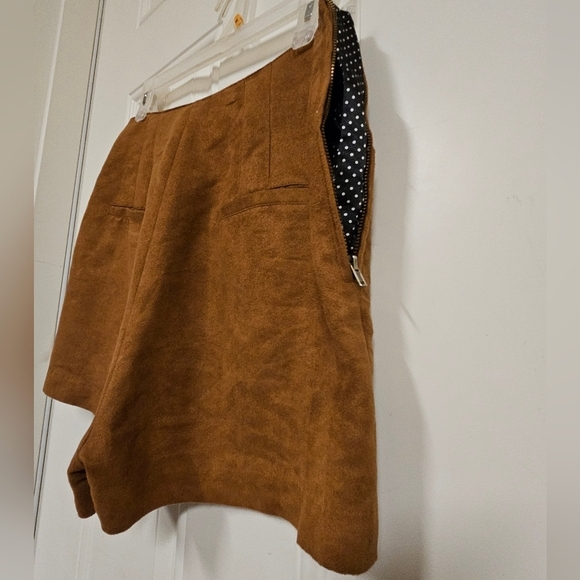 Ark & Co. Brown Suede short size M - Picture 4 of 7